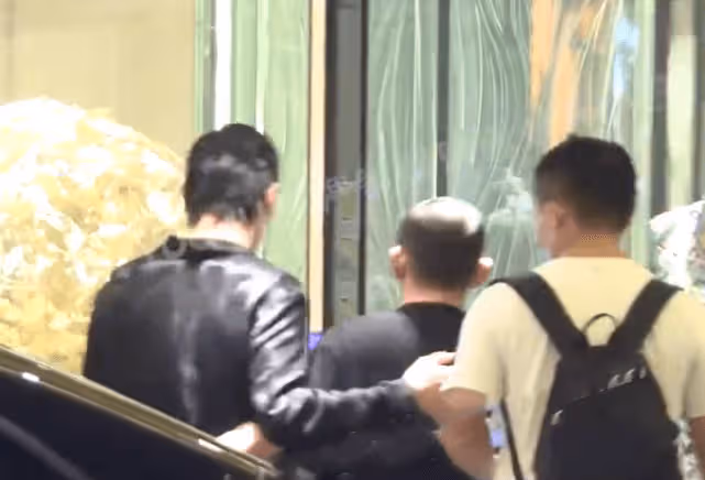 曝郭碧婷剛生完二胎 向佐約多位美女飲酒K歌