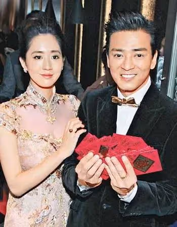 陳曉東攜妻女罕現身!老婆凹凸有致素顏仍貌美,倆女兒大眼神似爸