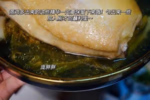 廣東湛江特色美食——隔水蒸雞 原汁原味 雞滑肉嫩