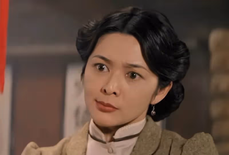 素顏拍戲的香港女星：關之琳只塗唇膏，張柏芝太上鏡，導演只能讓她「四十小時」不睡覺
