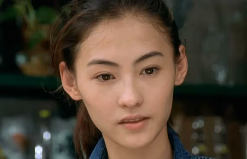 素顏拍戲的香港女星：關之琳只塗唇膏，張柏芝太上鏡，導演只能讓她「四十小時」不睡覺