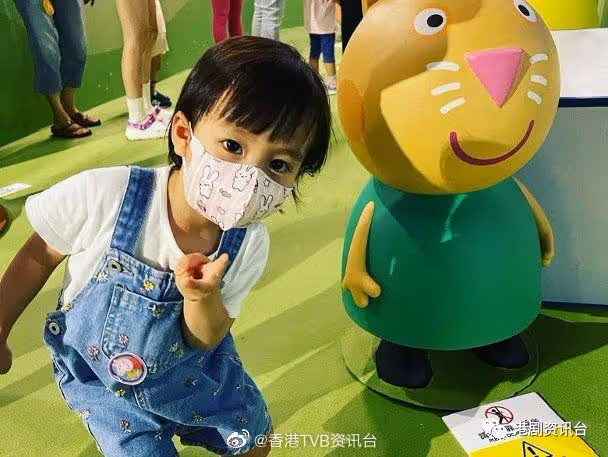 楊茜堯帶女兒參與同樂日!小珍珠勁可愛風頭蓋阿媽