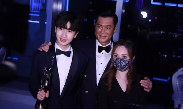 加油!香港新人演員金像獎奪獎後加入TVB,曾患輕度亞氏保加症