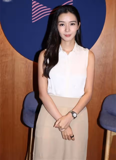 恭喜!30歲港姐冠軍麥明詩迎新戀情,自曝轉行當律師後異性緣旺