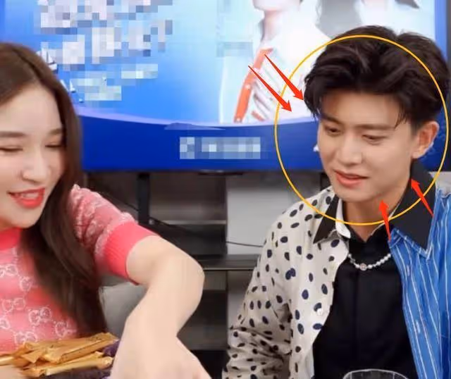 任嘉倫首次談本名，我卻在意無美顏下他的顏值，這臉確定31歲？_藝名_明星_任國超