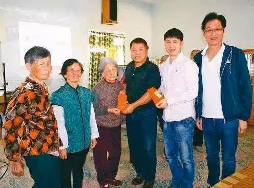 從放牛班苦讀成雙博士「滾輪大王」將鄰居恩情記心間,堅持「匿名回饋家鄉20年」捐款超10多億,網贊:台灣的福氣