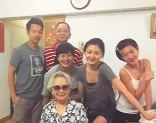 曾是三姐妹中最美!卻不做明星「不願嫁豪門」給兩個妹妹當保姆「低調的徐熙嫻」才是人生贏家!