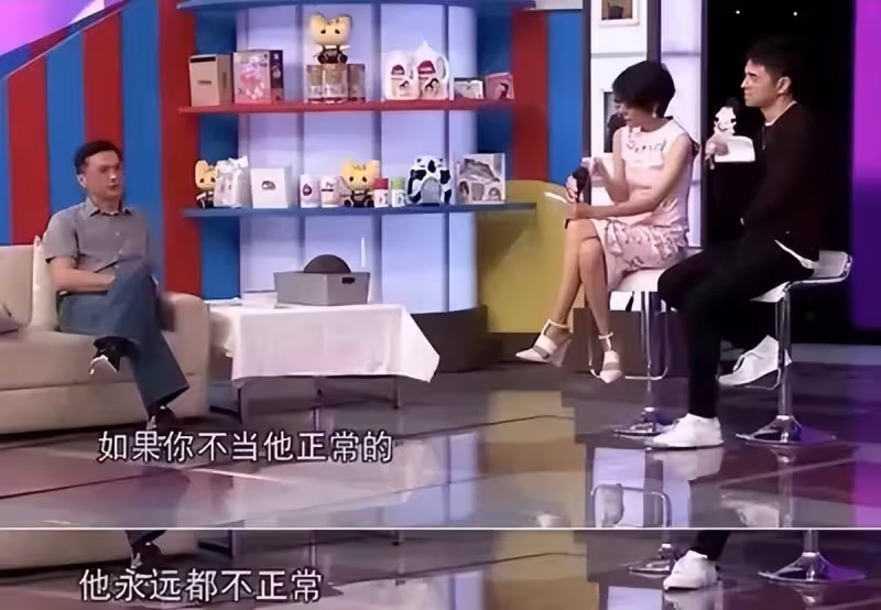 曾和劉德華齊名 10年前為兒子退出影壇 「堅持每天24小時陪伴」自閉癥兒子 「5年花3000萬」如今兒子逆襲成學霸