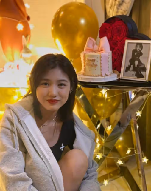 17歲的汪曼熙:爸爸是汪峰,後媽是章子怡,如今被寵成「內地名媛」