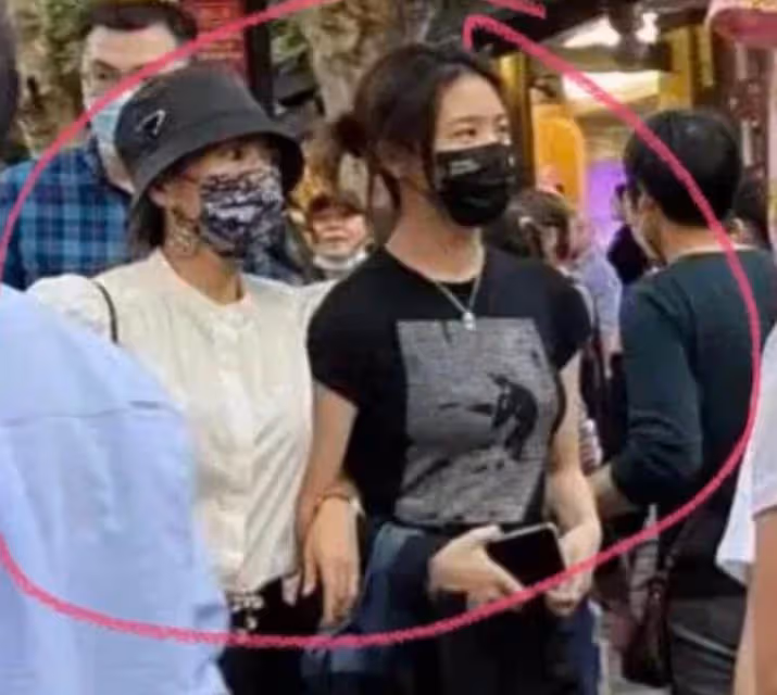 17歲的汪曼熙:爸爸是汪峰,後媽是章子怡,如今被寵成「內地名媛」
