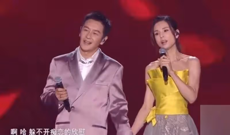 6對經典熒幕情侶再同框,曾經的俊男靚女,現在卻已物是人非?