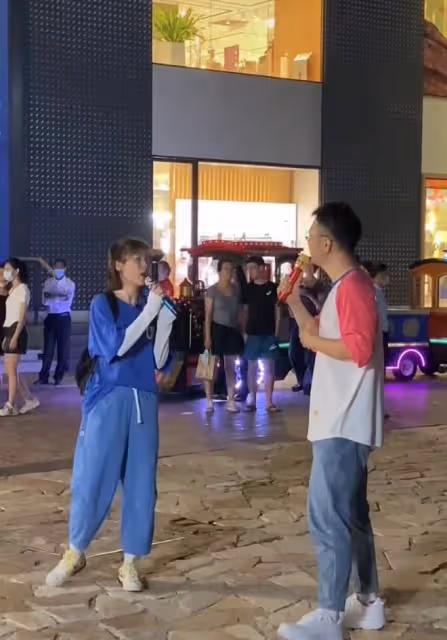 杜海濤減肥30斤後復工!與美女街頭對唱,頭髮稀疏脖子前傾嚴重