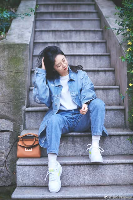 《以家人之名》譚松韻穿搭秘訣!譚松韻示範小個子減齡穿搭真的太美了,宋威龍、張新成都淪陷!