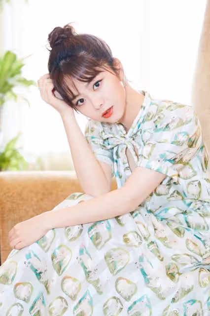 《以家人之名》譚松韻穿搭秘訣!譚松韻示範小個子減齡穿搭真的太美了,宋威龍、張新成都淪陷!