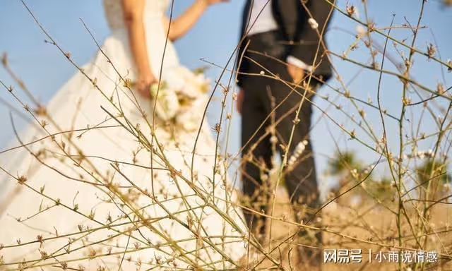 「我媽替你承擔了所有家務,你不感恩,怎麼還有意見」「知道了」