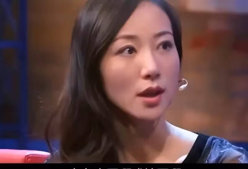 鉆石粉塗臉,96套房產,垃圾桶6萬,這12位女星真「壕無人性」
