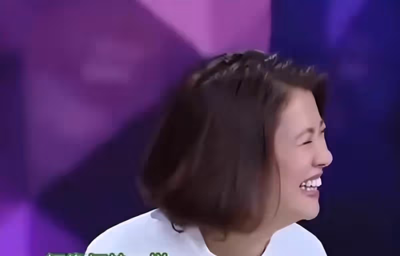 鉆石粉塗臉,96套房產,垃圾桶6萬,這12位女星真「壕無人性」