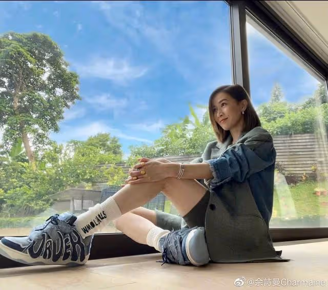 TVB視後為圈中好姐妹慶生！兩人曬鬼馬合照，淡妝出鏡狀態佳