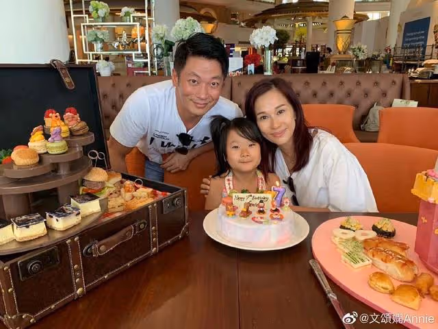 TVB視後為圈中好姐妹慶生！兩人曬鬼馬合照，淡妝出鏡狀態佳