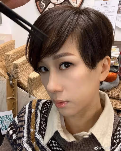 TVB視後為圈中好姐妹慶生！兩人曬鬼馬合照，淡妝出鏡狀態佳