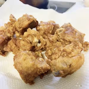 金牌蒜香骨（好吃到舔手指～做了你一定會來誇我😍還可以拿來做蒜香雞翅哦！）