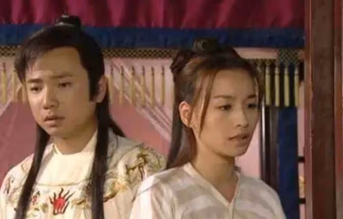 張庭夫婦奢靡生活曝光!房子多到找不到屋門,浴缸如泳池「注滿水要2小時」,網友:完全就是貴族