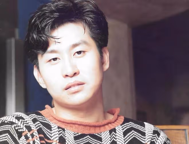 鄭智化罕秀恩愛!戴寶石戒指自稱土豪,小7歲妻子美貌不輸明星