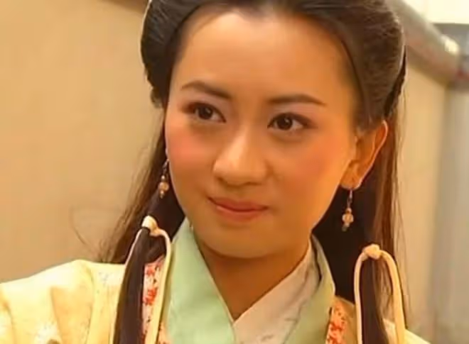 「丫環專業戶」汪琳罕曬全家福,子女繼承媽媽美貌,奢華豪宅曝光