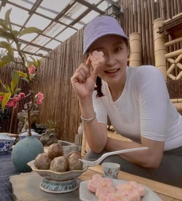 心疼!TVB女星曾因情緒病停演10年,與富商同居多年未正式結婚