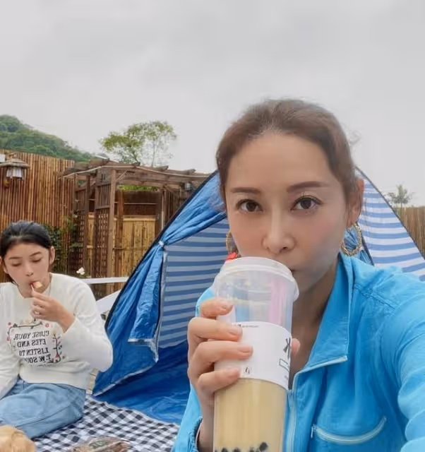 心疼!TVB女星曾因情緒病停演10年,與富商同居多年未正式結婚