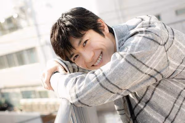 當紅男星享年30歲,在家中離開骨灰放2年終於下葬永眠地曝光,母親悲吐心聲:現在還是很不安