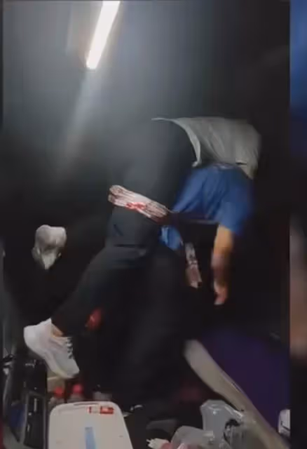 硬漢40歲貨車司機,帶著腦出血老婆一起跑車,他有一個夢想,網友聽後紅了眼:得夫如此,婦復何求