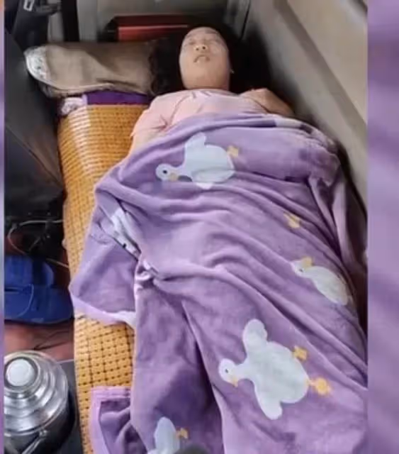 硬漢40歲貨車司機,帶著腦出血老婆一起跑車,他有一個夢想,網友聽後紅了眼:得夫如此,婦復何求