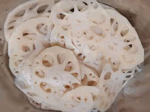 涼拌藕片
