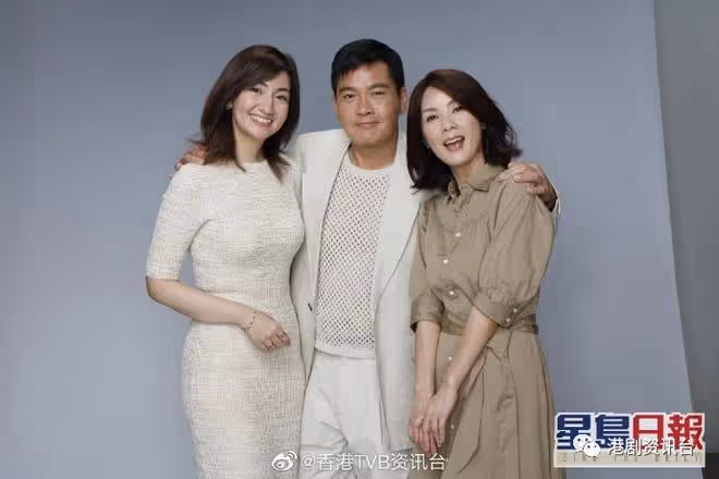 黃子華彩排舞台劇曬圖! 網民見到「綠藍紅」三間誤傳返TVB