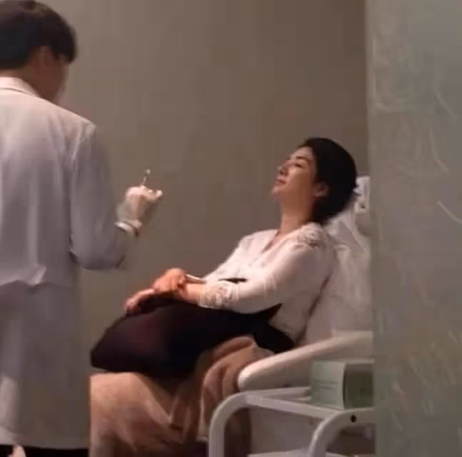 瘦成排骨、動臉成癮、切胃洗腸一起上,女明星的畸形審美太可怕了