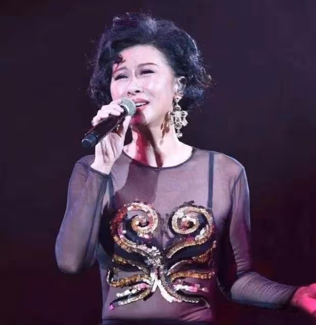 瘦成排骨、動臉成癮、切胃洗腸一起上,女明星的畸形審美太可怕了