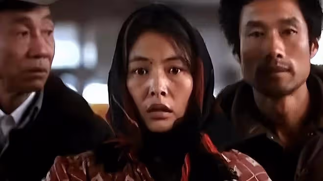 同樣演農村婦女,把趙麗穎、鞏俐和余男放在一起看,差距就出來了