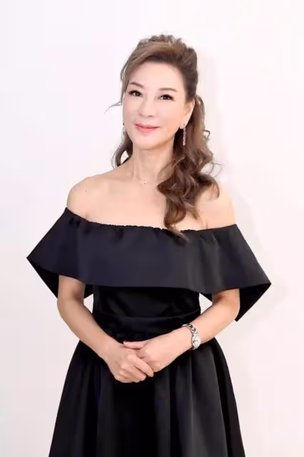 再苦也無怨!楊繡惠國中畢業「代阿西扛家計」拚四房寵爸媽,57歲砸千萬「新身份曝光」粉絲全喊話:你是最棒的