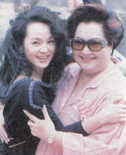 「一代妖姬」皈依佛門!崔苔菁「未婚養子43年」揭愛恨糾葛,69歲「笑看平淡生活」:不眷戀演藝圈