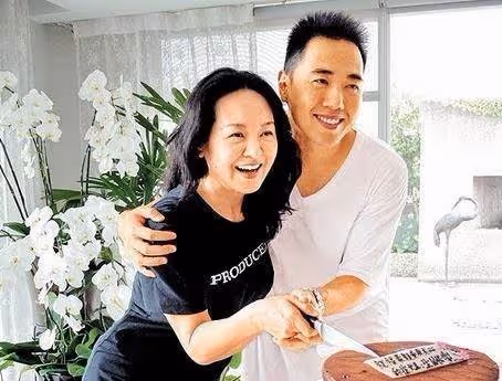 「一代妖姬」皈依佛門！崔苔菁「未婚養子43年」揭愛恨糾葛，69歲「笑看平淡生活」：不眷戀演藝圈
