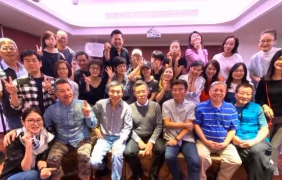 隔20多年《花系列》再相聚!「同學會大團聚」粉絲驚呼:一個比一個年輕,勾經典回憶感嘆:「朋友是老的好」