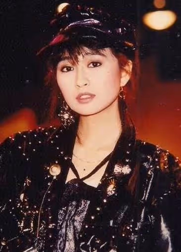 楊林曾炙手可熱!38歲因「母離世」決定轉行,努力20年變身知名畫家,56歲無視過往名利:退圈是最正確的決定