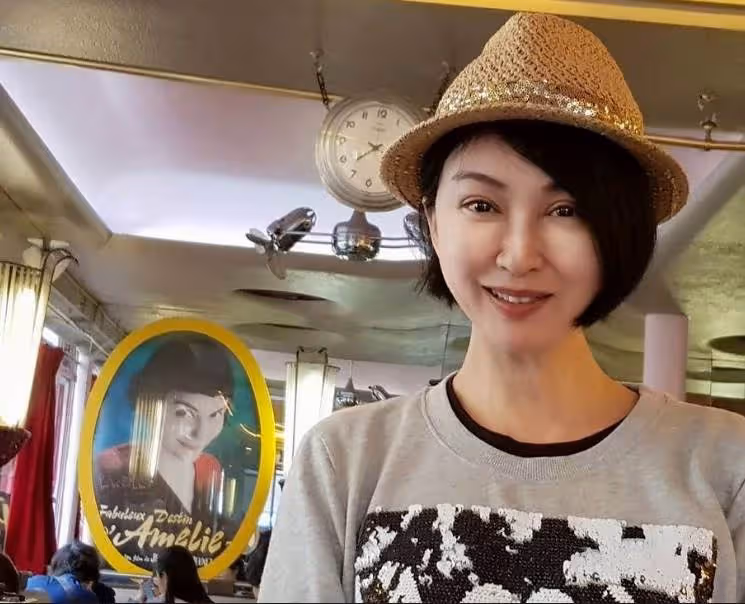 楊林曾炙手可熱!38歲因「母離世」決定轉行,努力20年變身知名畫家,56歲無視過往名利:退圈是最正確的決定