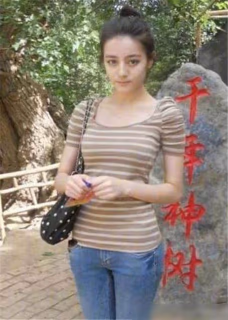 楊穎18歲長相標緻,迪麗熱巴18歲清新可人,鞠婧禕18歲成鄰家女孩,看到趙麗穎:馮紹峰絕對賺大了!