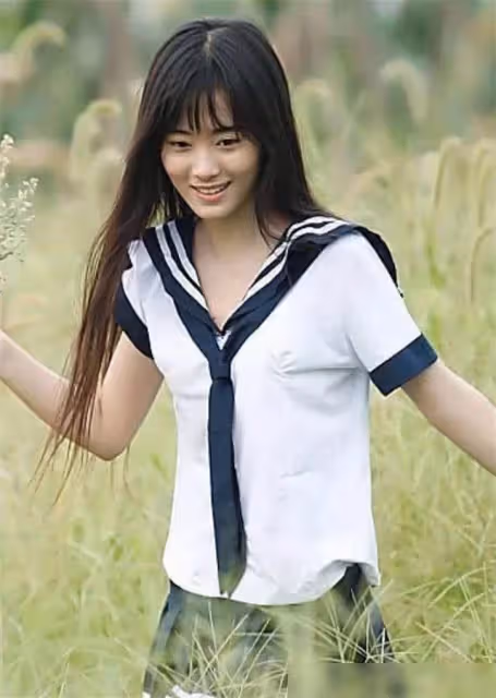 楊穎18歲長相標緻,迪麗熱巴18歲清新可人,鞠婧禕18歲成鄰家女孩,看到趙麗穎:馮紹峰絕對賺大了!
