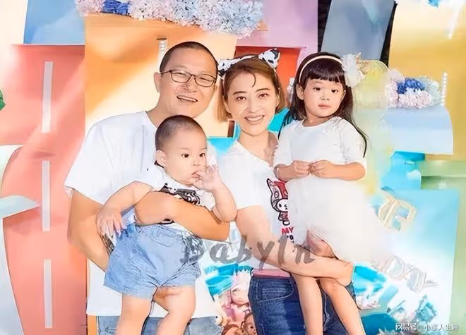梅婷：替前夫澄清拋棄緋聞，37歲嫁普通丈夫，如今兒女雙全