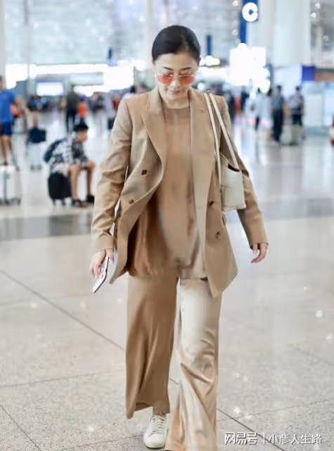 梅婷：替前夫澄清拋棄緋聞，37歲嫁普通丈夫，如今兒女雙全