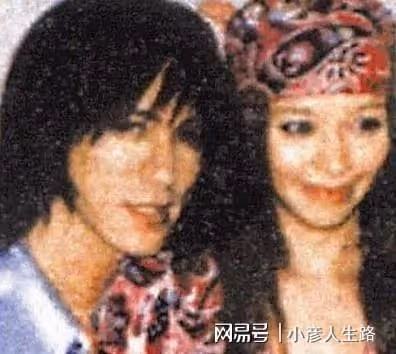 「雙面玉女」徐若瑄幻滅史:知人知面不知心,人前清純,人後瘋狂