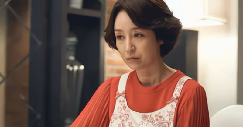 「老婆我們離婚吧，我累了」「我弟馬上大學了，你再堅持四年」